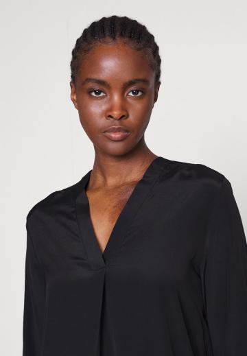 Шелковая блузка