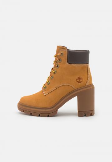 Полусапожки на высоком каблуке