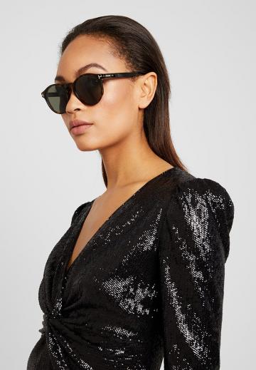 Солнечные очки