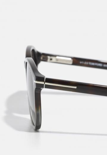 Солнечные очки