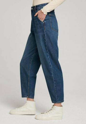 Короткие джинсы