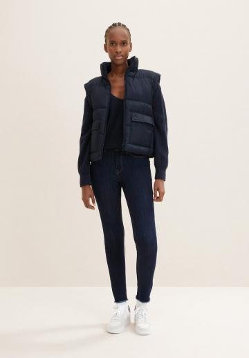 Узкие джинсы