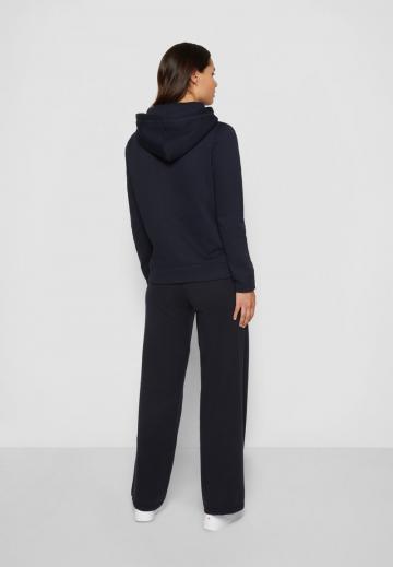 Пуловер с капюшоном