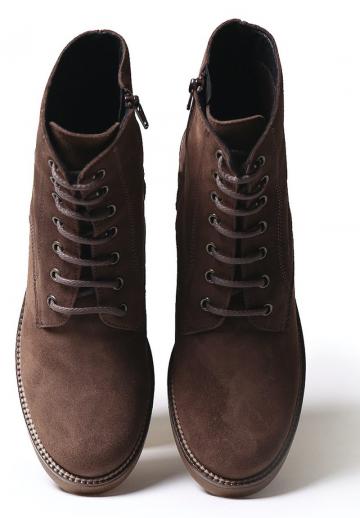 Ботинки на шнуровке