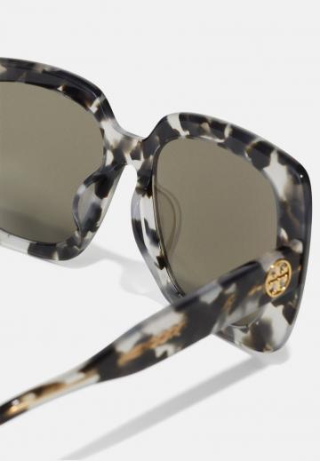 Солнечные очки