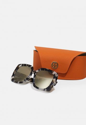 Солнечные очки