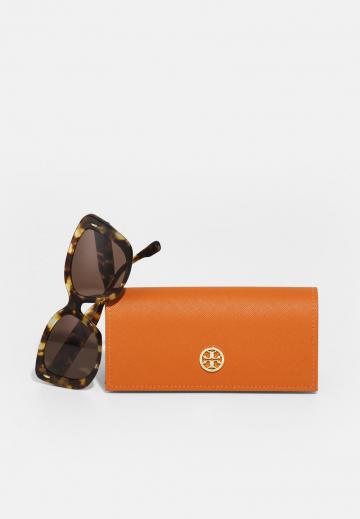 Солнечные очки