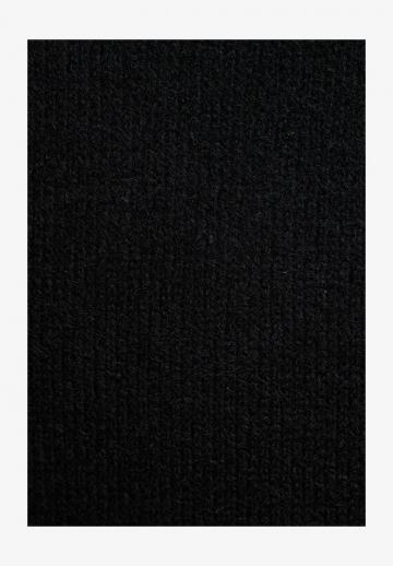 Вязаное платье