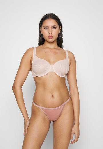 Бюстгальтер