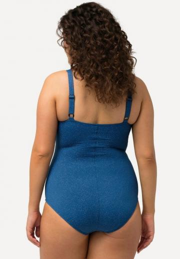 Слитный купальник