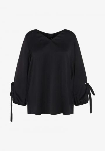 Атласная блузка