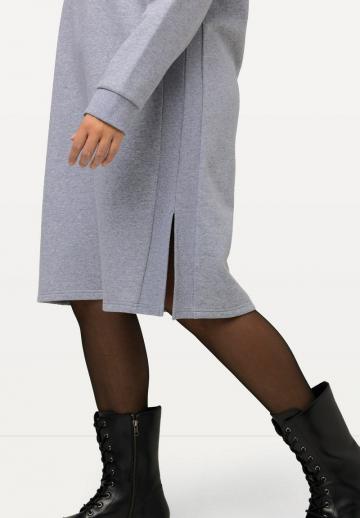 Вязаное платье