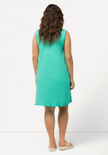 Вязаное платье