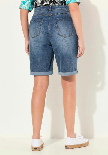 Джинсовые шорты