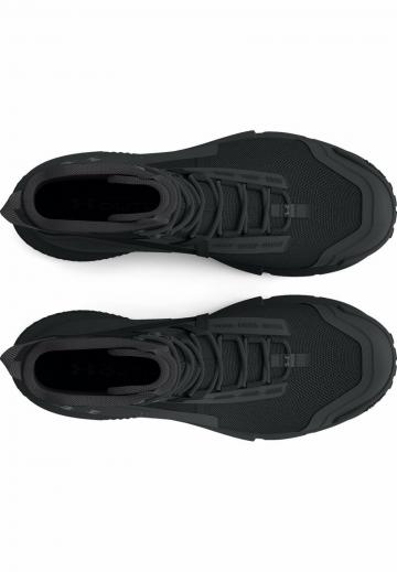 Походные кроссовки