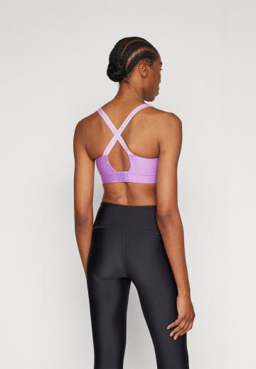 Спортивный бюстгальтер