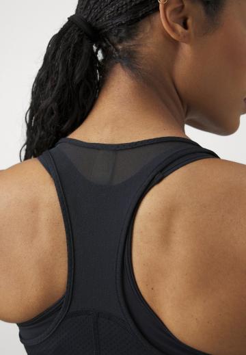 Спортивный топ