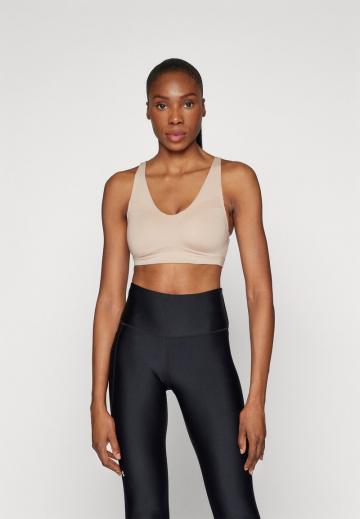 Бюстгальтер без косточек