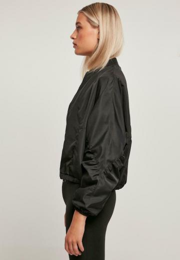 Куртка с накладнымит карманами