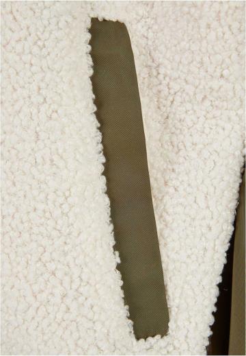 Куртка с накладнымит карманами