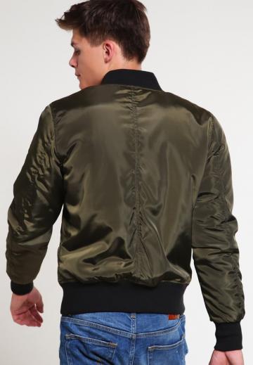 Куртка бомбер