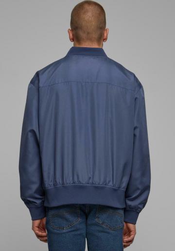 Куртка бомбер