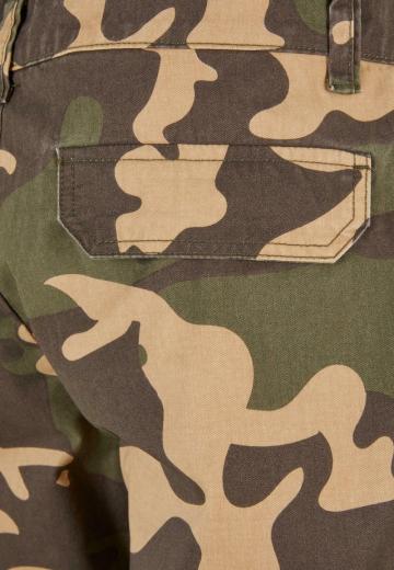 Брюки с накладными карманами