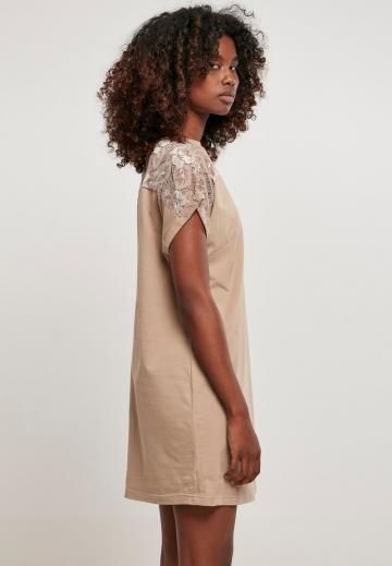 Короткое платье