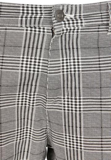 Брюки с накладными карманами