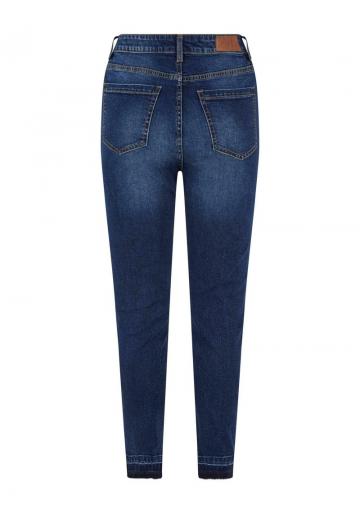 Узкие джинсы