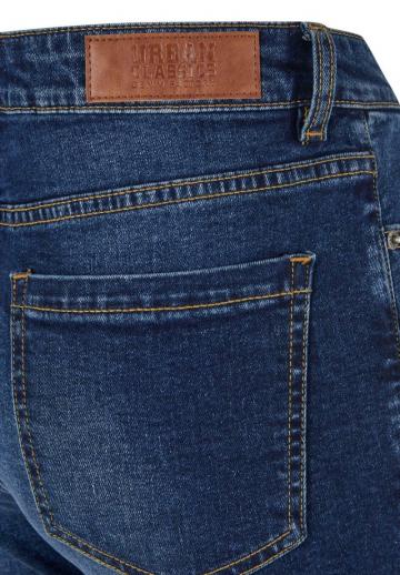 Узкие джинсы