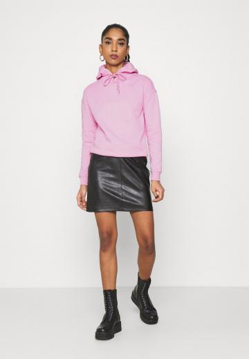 Пуловер с капюшоном