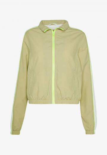 Короткая куртка