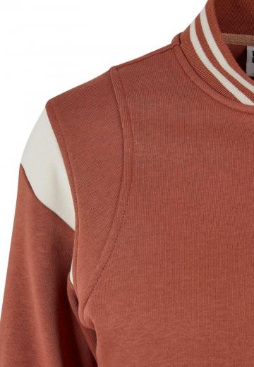 Куртка с накладнымит карманами