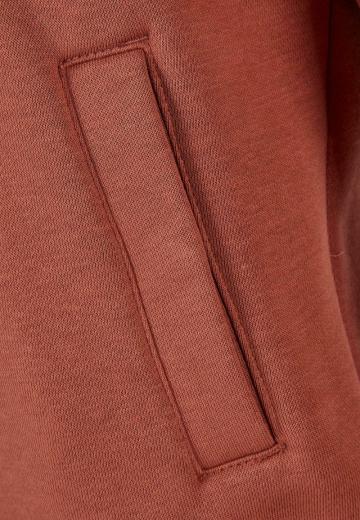 Куртка с накладнымит карманами