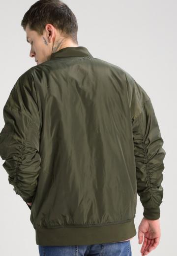 Куртка бомбер