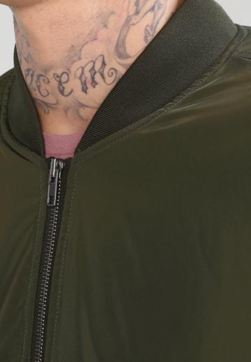 Куртка бомбер