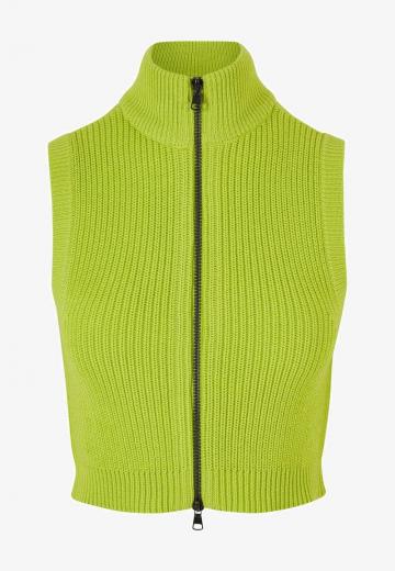 Вязаный жилет