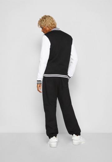 Куртка бомбер