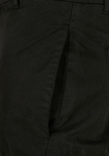 Брюки с накладными карманами