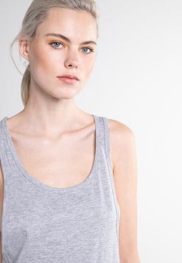 Длинный топ