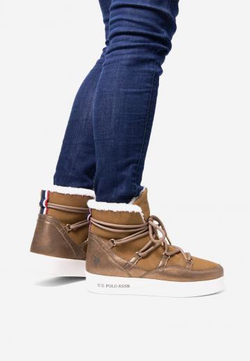 Зимние ботинки