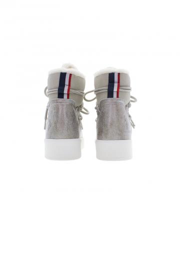 Зимние ботинки