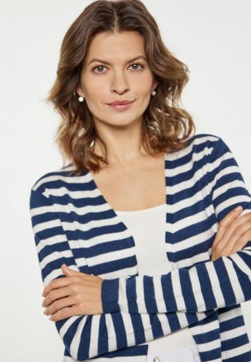 Длинный жилет