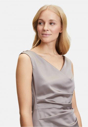 Платье футляр