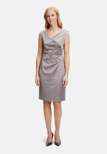 Платье футляр