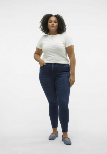 Узкие джинсы