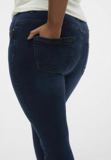 Узкие джинсы