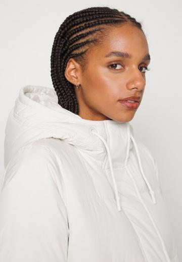 Пуховое пальто