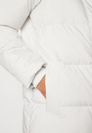 Пуховое пальто